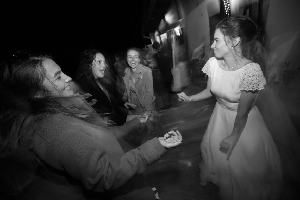 I do wedding party moments